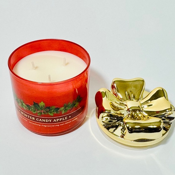 WINTER CANDY APPLE 3 Wick Candle - Picture 2 of 3